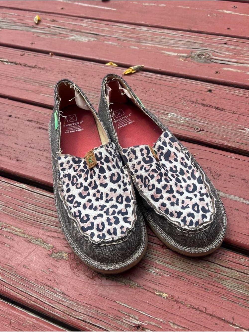 women’s twisted x loafers